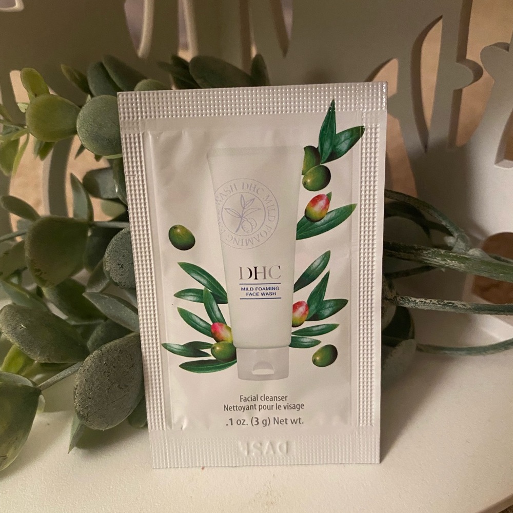 DHC mild foaming face wash SAMPLE
